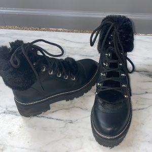 Aqua by Bloomingdales size 6 fur trim chain trim boots